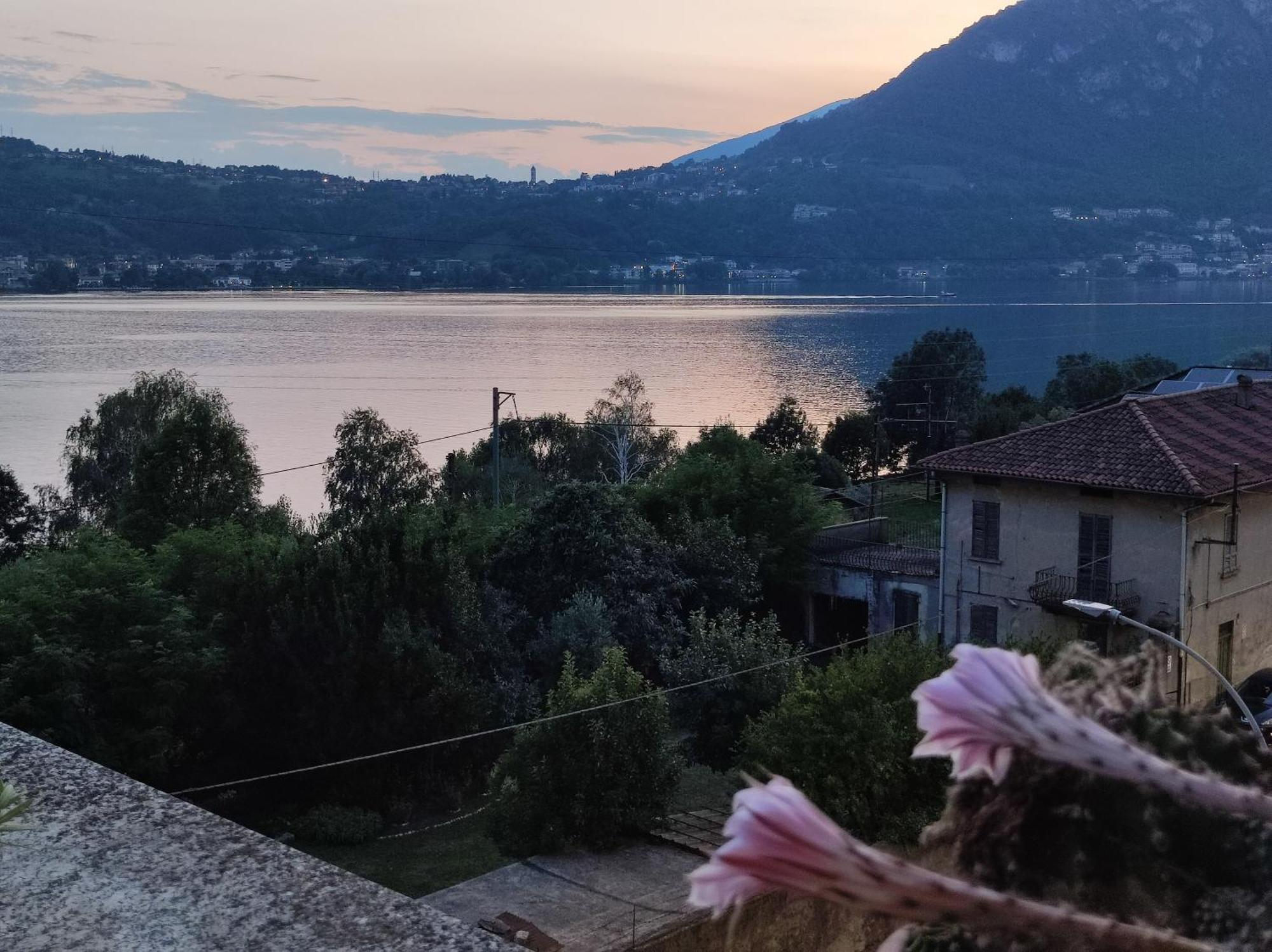 Terrazzo Sul Lago เลคโค ภายนอก รูปภาพ