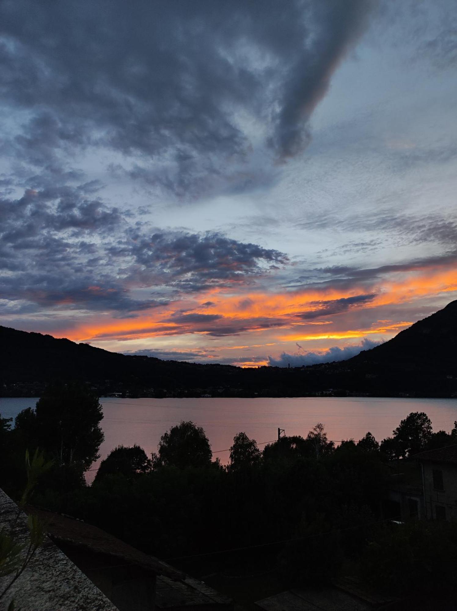 Terrazzo Sul Lago เลคโค ภายนอก รูปภาพ