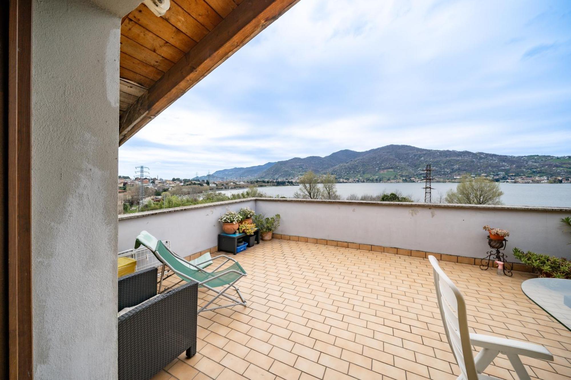 Terrazzo Sul Lago เลคโค ภายนอก รูปภาพ
